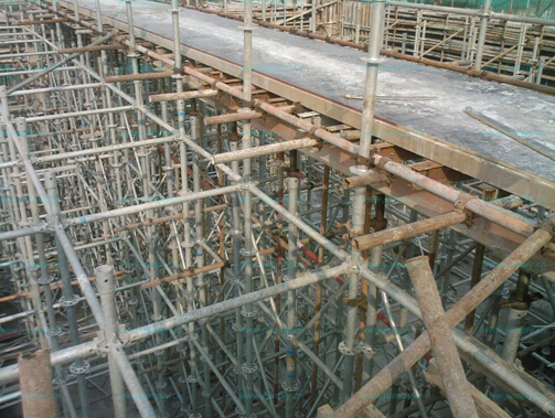 【建筑鋼管腳手架】守得住安quan才是關(guān)鍵的！